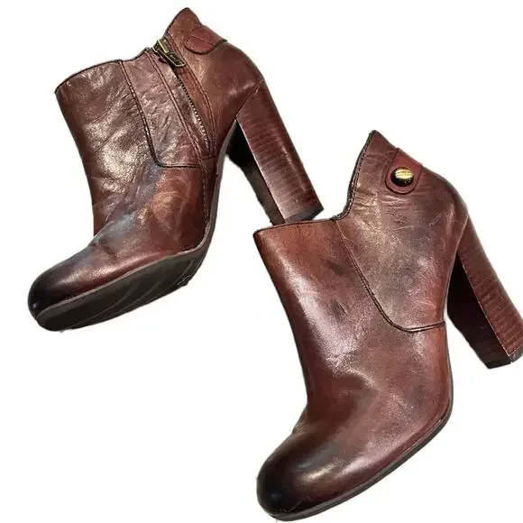 Nicole Brown Leather Almond Toe Heeled Booties Womens Size 6 Western Classic - Picture 1 of 7